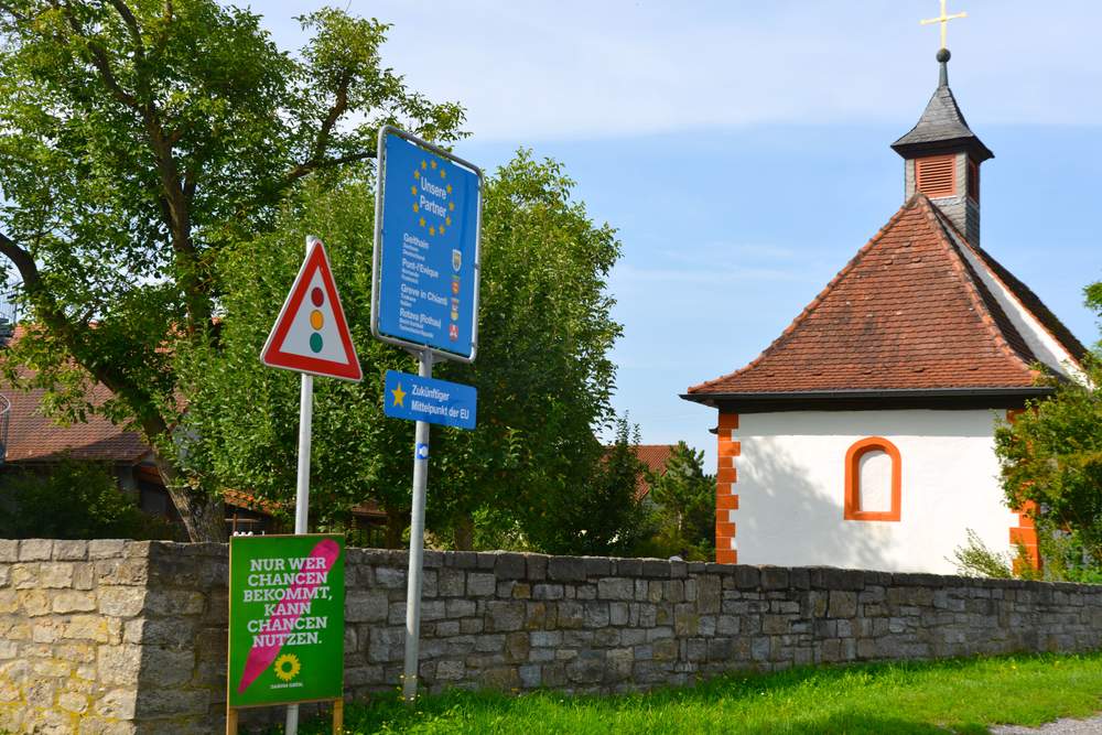La commune a placé des panneaux européens à l&#39;entrée de Gadheim.
