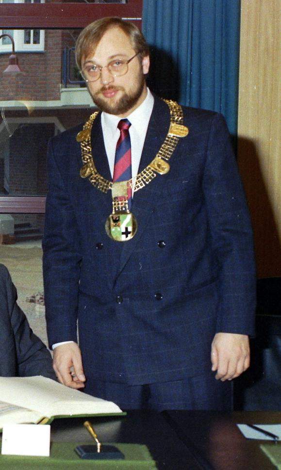 En 1987, à l&#39;âge de 31 ans, Martin Schulz devient bourgmestre de Würselen, le plus jeune d&#39;Allemagne. DR.